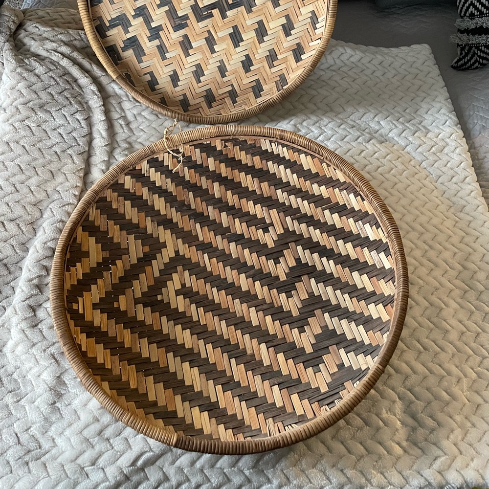 Vintage wall basket set
